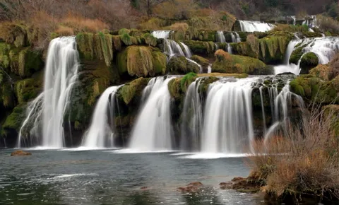 Natural Waterfall Beauty